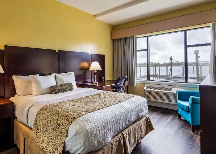 Best Western Plus Coastline Inn