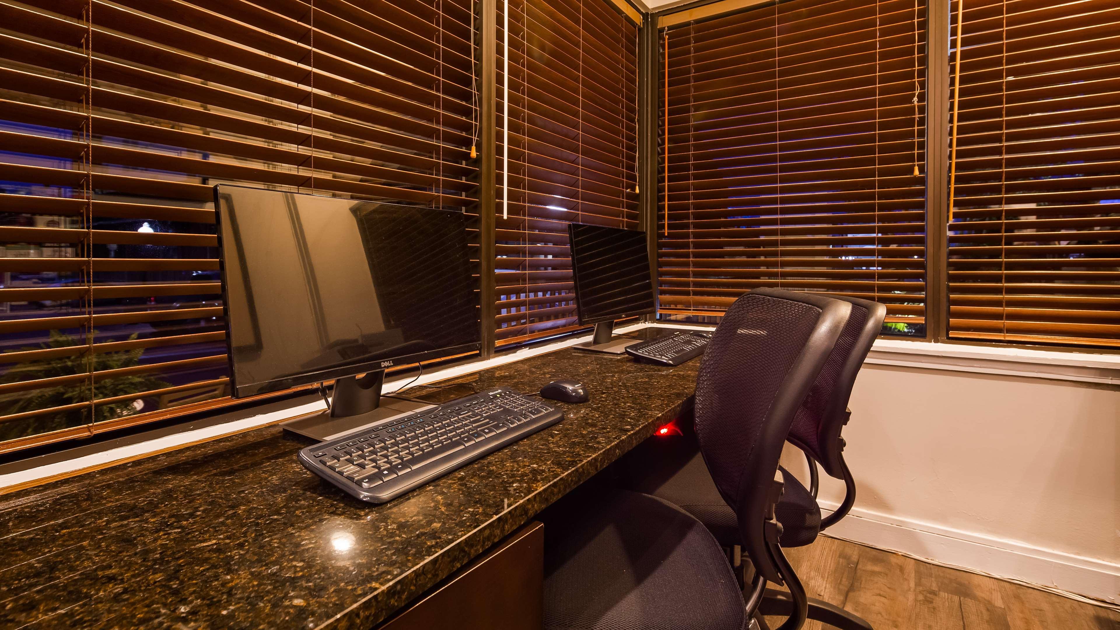 Best Western Plus Coastline Wilmington