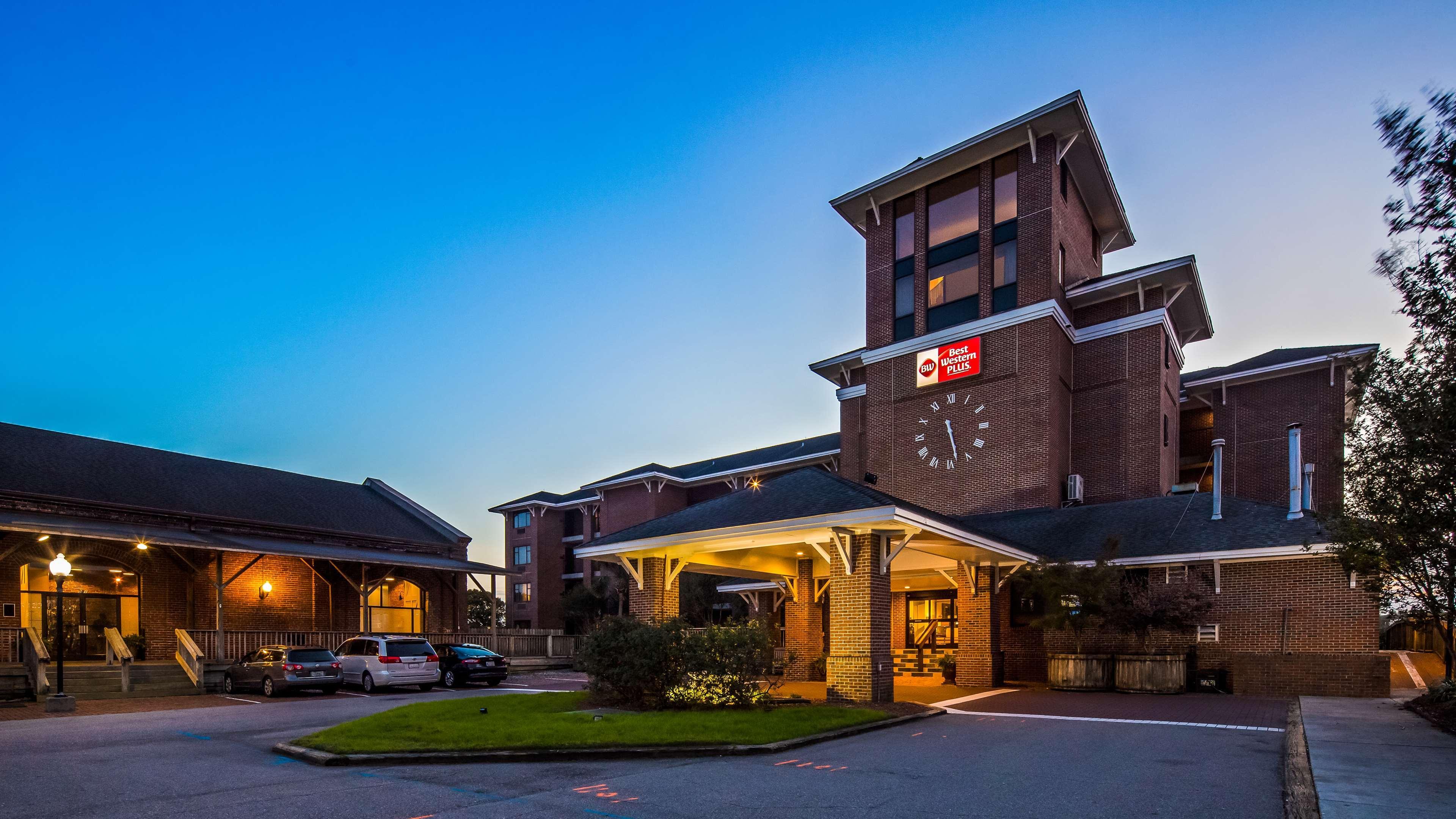 Best Western Plus Coastline Wilmington